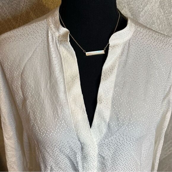 VINCE 100% Silk White Blouse Split V Neck Petite Small Top Pullover Silk Shirt - Picture 10 of 12